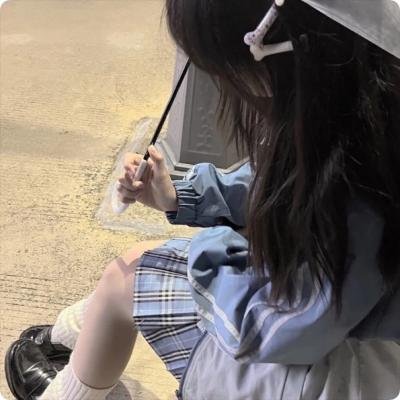 壁花女孩梦游中